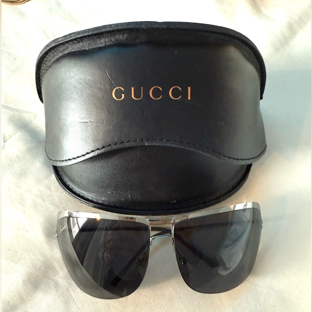 Gucci Silver and Black Sunglasses with Case